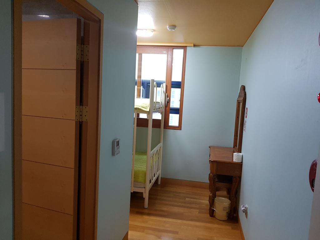 Hostel Lyndon Jeju by Rom bilde