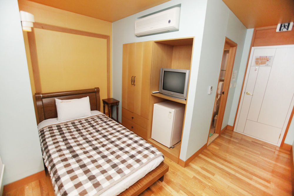 Hostel Lyndon Jeju by Eksteriør bilde